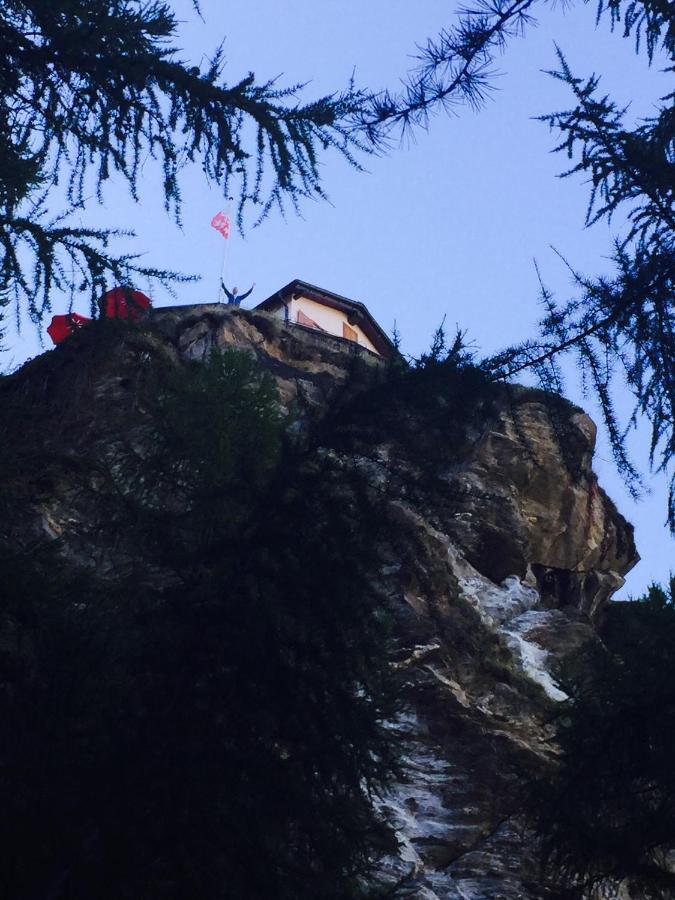 Lodge Edelweiss Mountain - 1 Hour Hike Up From Station - On Hiking Trail - No Transport Zermatt