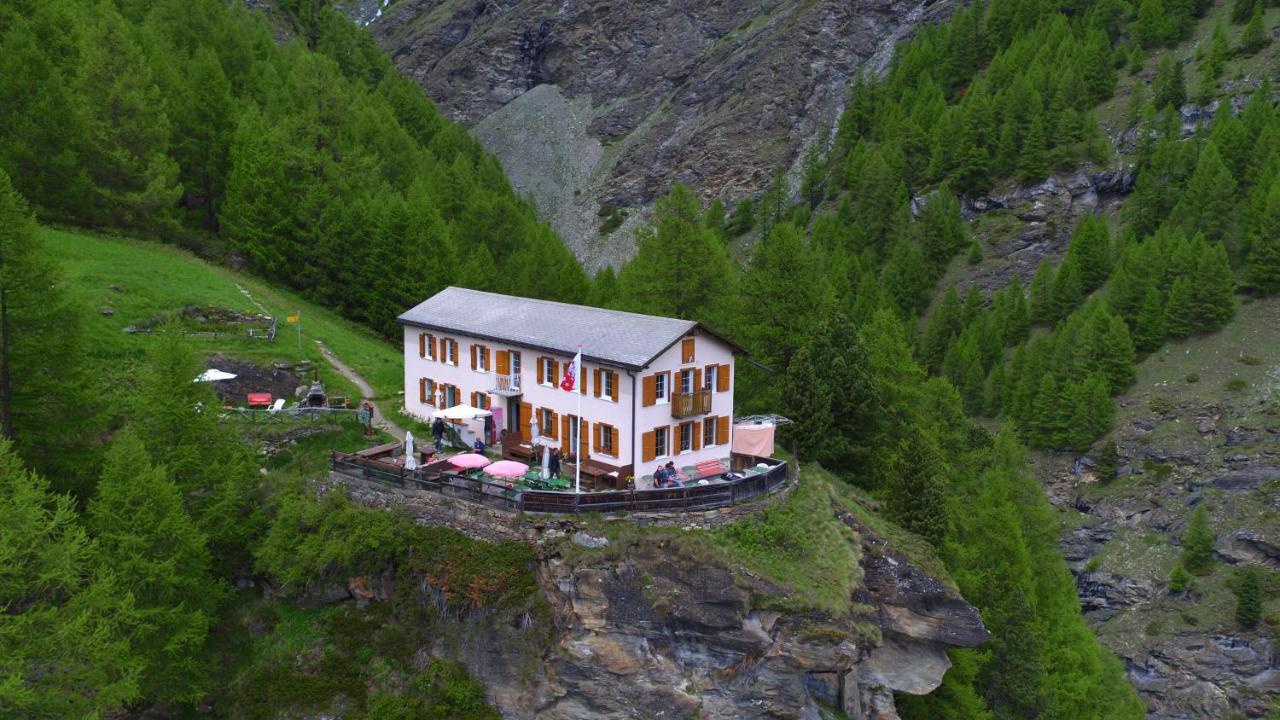 Lodge Edelweiss Mountain - 1 Hour Hike Up From Station - On Hiking Trail - No Transport *