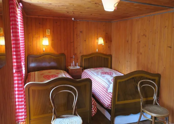 Edelweiss Mountain Guest House - 1 Hour Hike Up From Zermatt Station - On Hiking Trail - No Transport