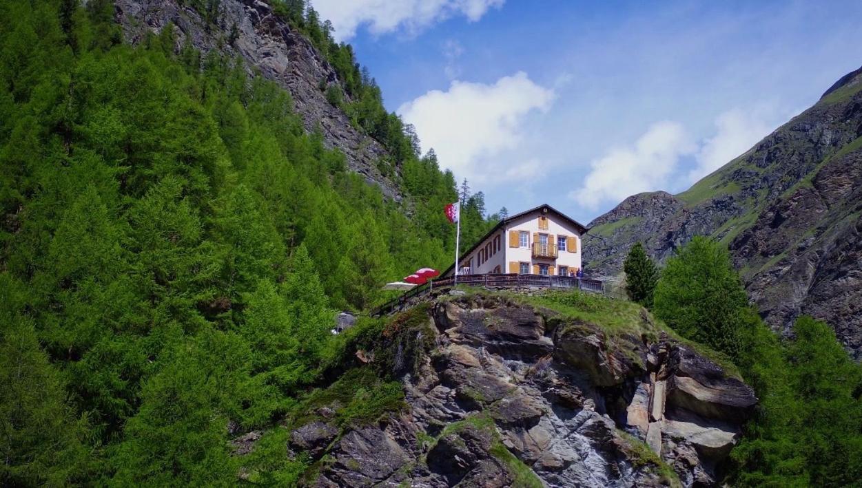 Edelweiss Mountain - 1 Hour Hike Up From Station - On Hiking Trail - No Transport Lodge